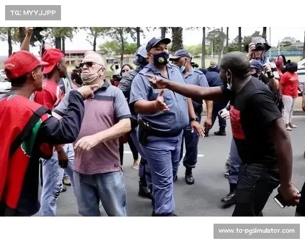 南非种族和解历史性时刻:首次混合观众赛事打破种族隔离壁垒 南非种族和解历史性时刻:首次混合观众赛事打破种族隔离壁垒